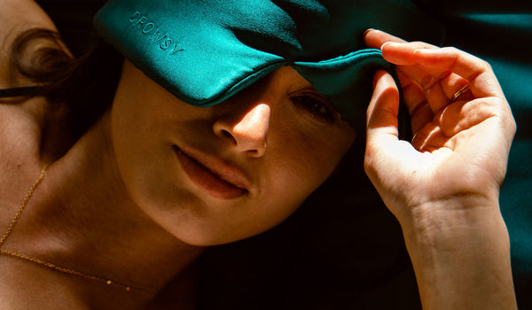 Can Sleeping with a Mask Lead to Acne? Here's the Truth