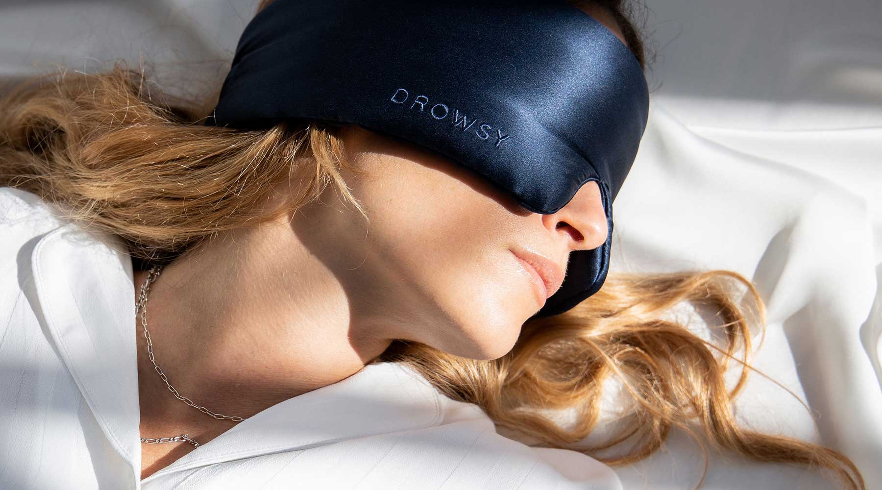 Sleep masks and dream quality