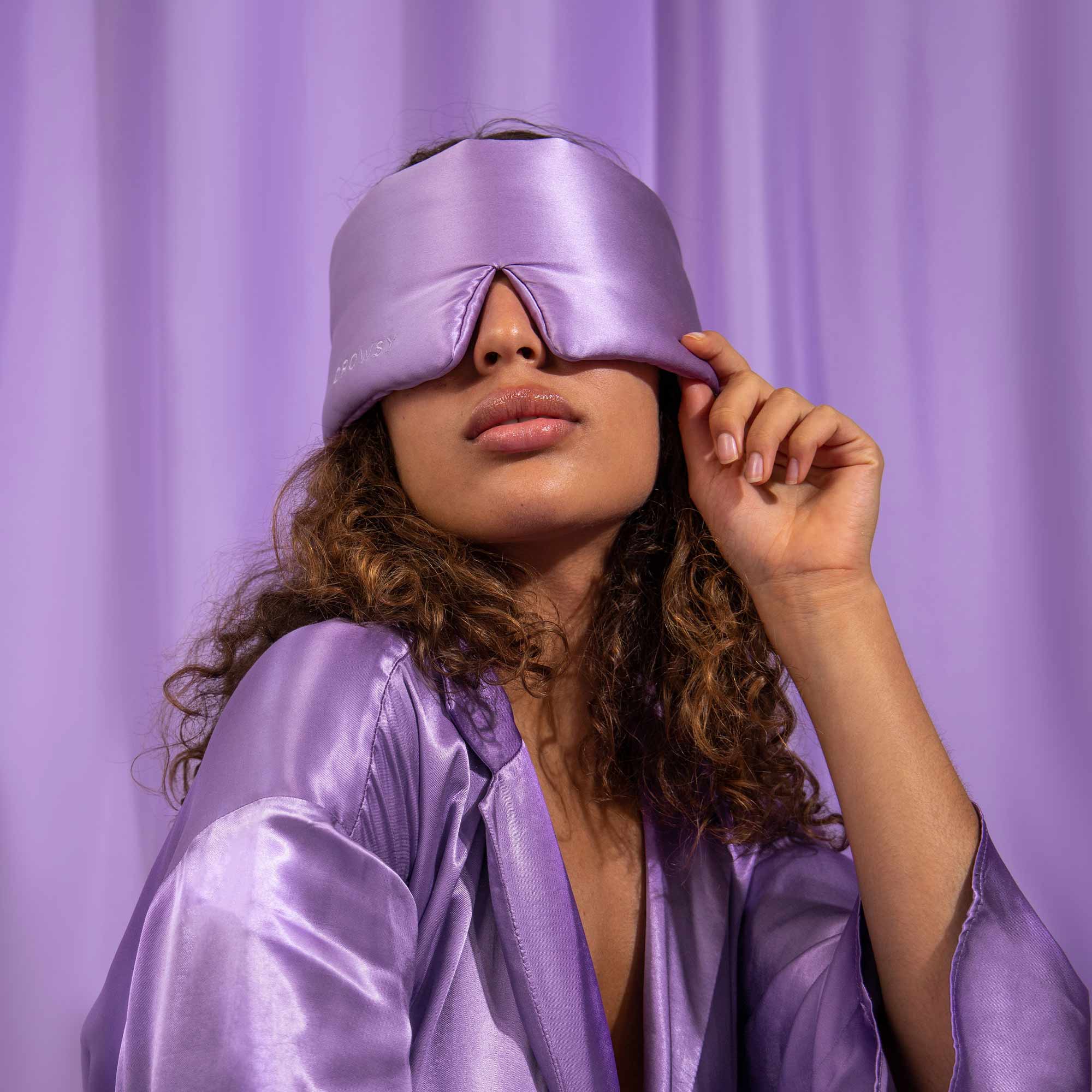 Drowsy-Lavender-Haze-Sleep-Mask15.jpg__PID:c6e56c47-3b96-46c9-8850-db67c4c38080