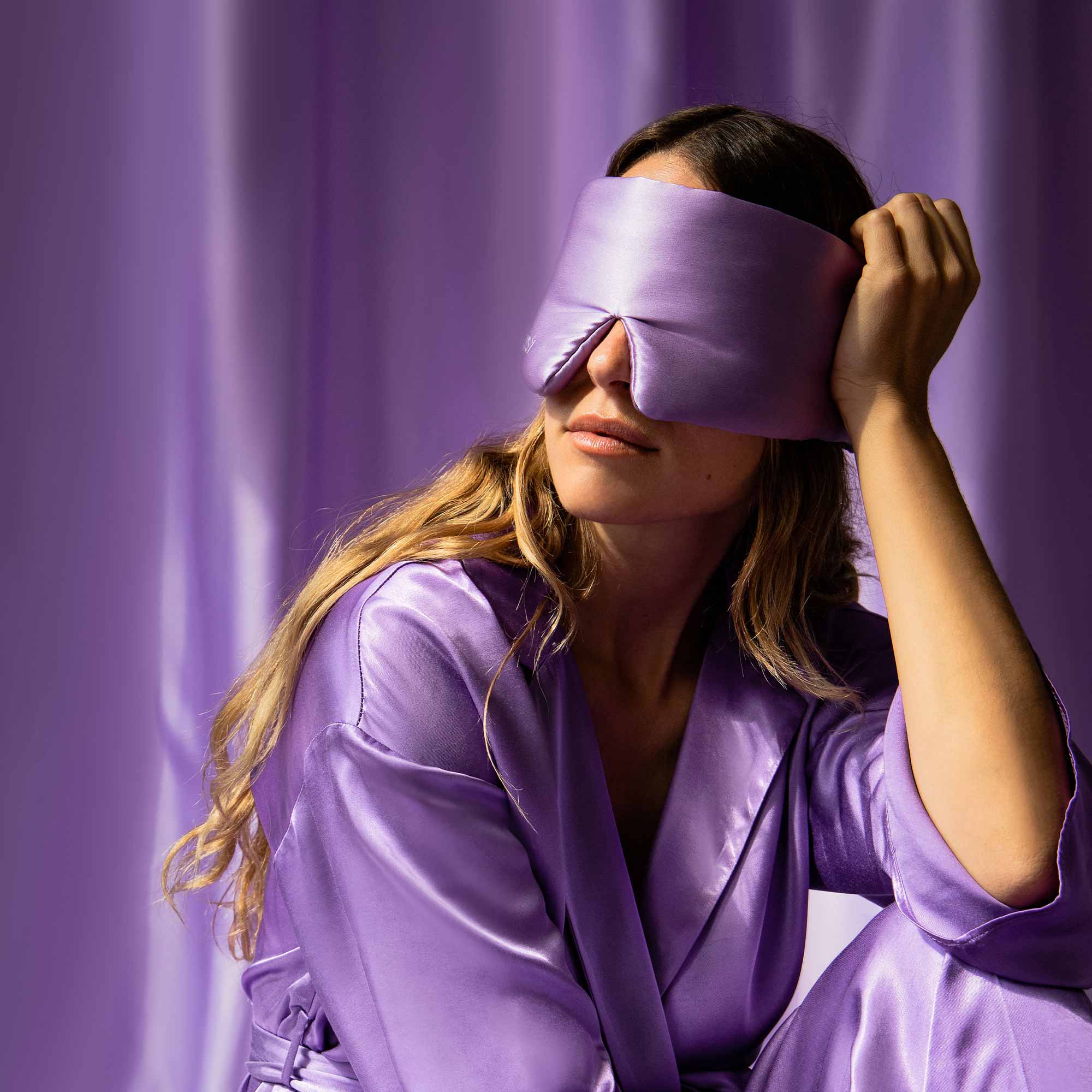 Drowsy-Lavender-Haze-Sleep-Mask6.jpg__PID:ccc6c6e5-6c47-4b96-a6c9-4850db67c4c3